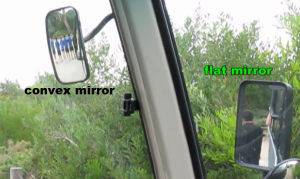 flat_mirror_convex_mirror_on_bus